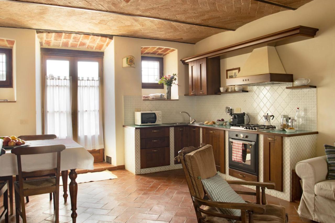La Fattoria Del Rio Di Sopra - Agriturismo Baldeschi Tuoro sul Trasimeno Eksteriør bilde